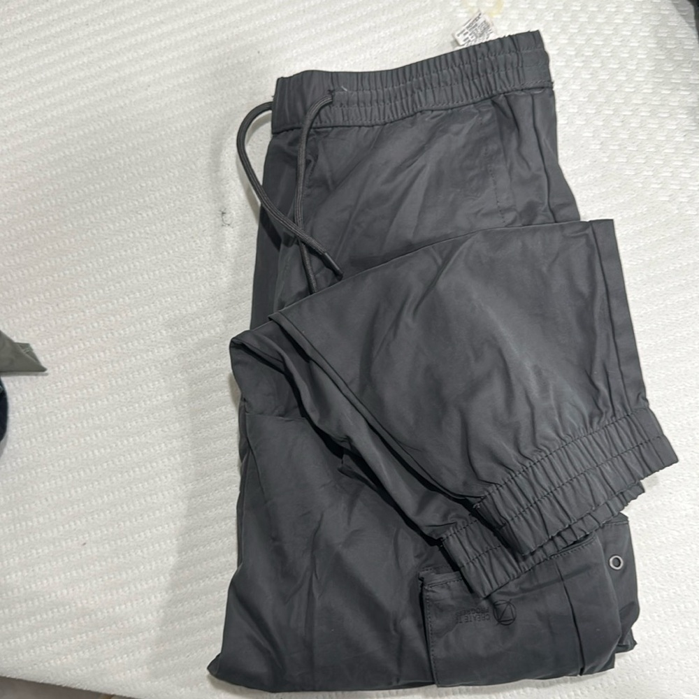 Zara men’s cuffed cargos